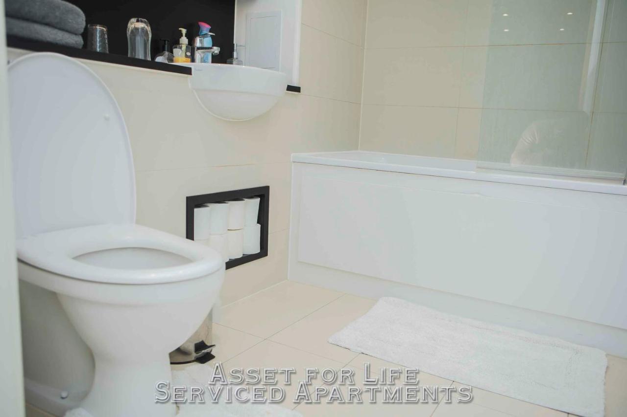 Pontoon Dock Key Workers Apartment 런던 외부 사진