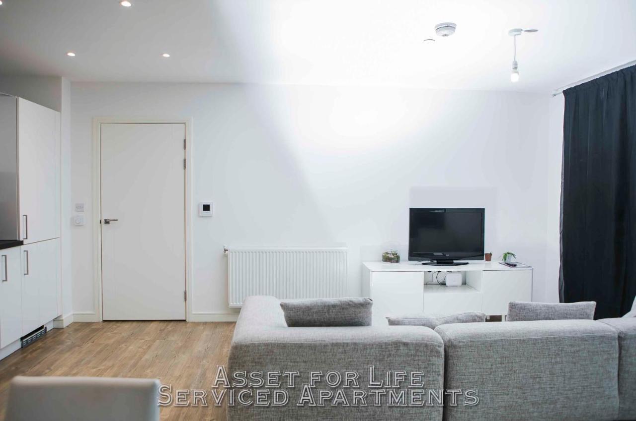 Pontoon Dock Key Workers Apartment 런던 외부 사진