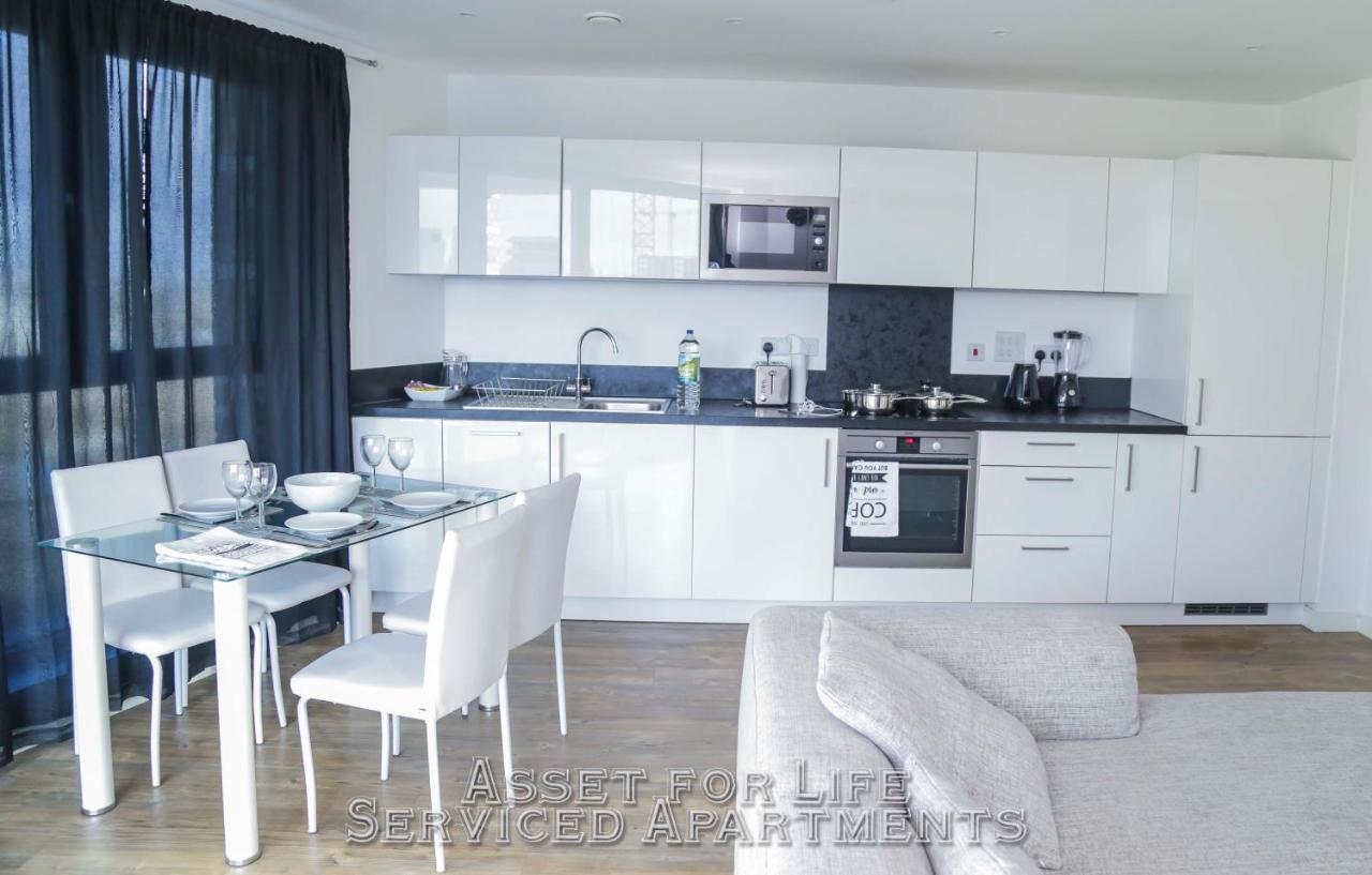 Pontoon Dock Key Workers Apartment 런던 외부 사진