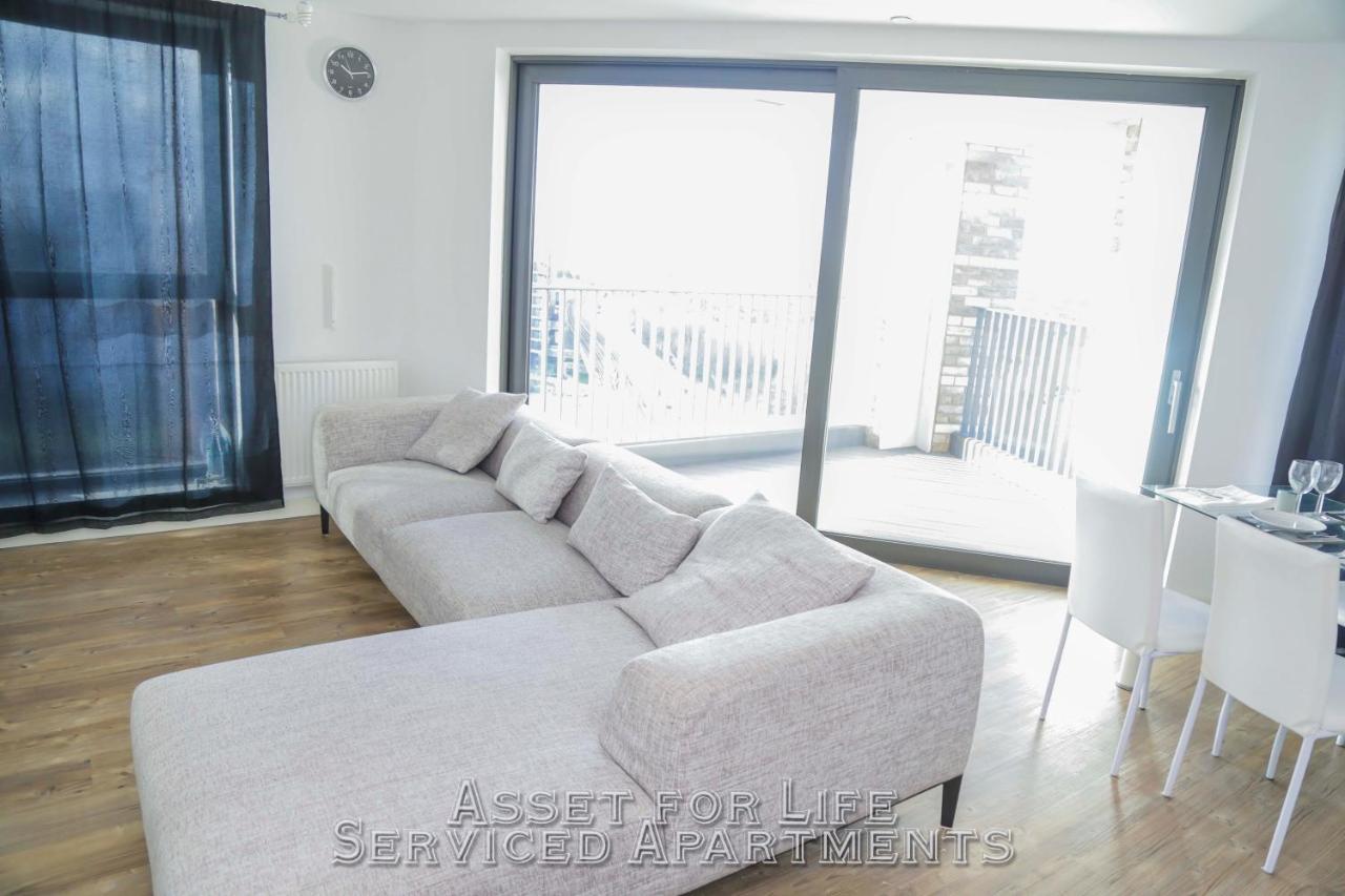 Pontoon Dock Key Workers Apartment 런던 외부 사진